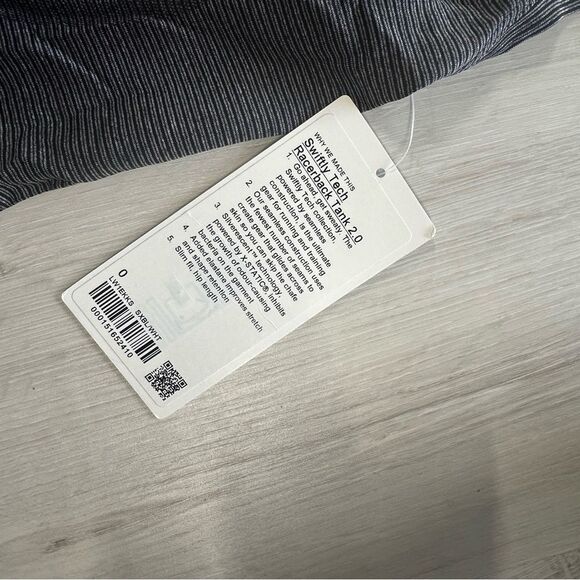 Lululemon Swiftly Tech Racerback Tank Top 2.0
black Size 0 NWT in packaging - Picture 6 of 7
